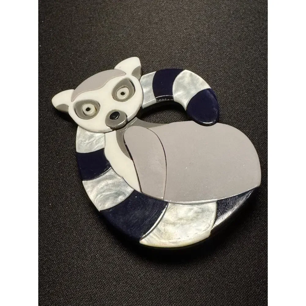 Large 3D Printed Ring Tailed Lemur Brooch